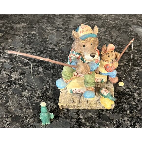 Enesco Moose Creek Crossing “I Caught My Quota of Bottle Bass” 1995 Wolf #170526 - Picture 6 of 8